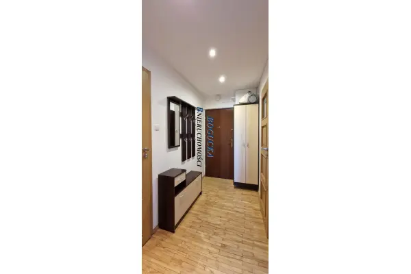 Warszawa, Śródmieście, Chmielna, CENTRUM-CHMIELNA-1pok-28 m2-meble,ładne-2150 zł