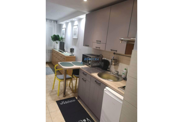 Warszawa, Ochota, Sanocka, OCHOTA-ŚLICZNE-SANOCKA-26m2-umeblowane-2200zł