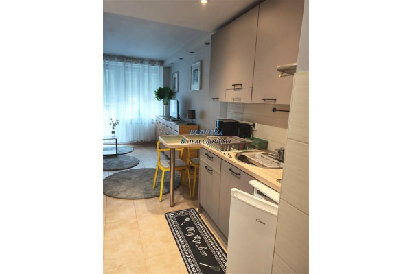 Warszawa, Ochota, Sanocka, OCHOTA-ŚLICZNE-SANOCKA-26m2-umeblowane-2200zł