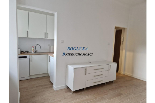 Warszawa, Śr&oacute;dmieście, Al. Wyzwolenia, Centrum-Al.Wyzwolenia,1pok.-śliczne,meble,2500 PLN
