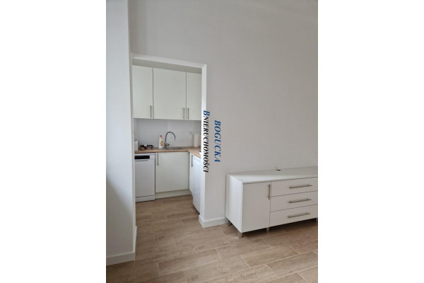 Warszawa, Śr&oacute;dmieście, Al. Wyzwolenia, Centrum-Al.Wyzwolenia,1pok.-śliczne,meble,2500 PLN