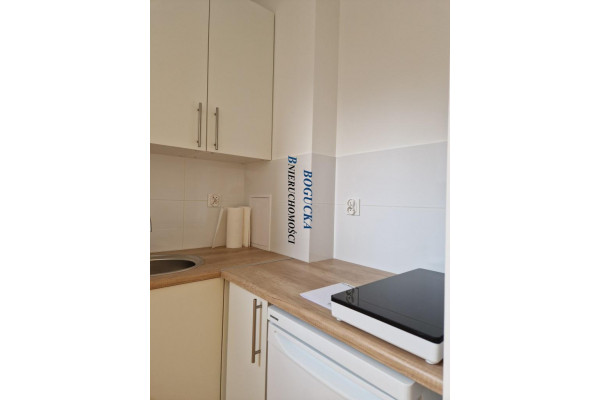 Warszawa, Śr&oacute;dmieście, Al. Wyzwolenia, Centrum-Al.Wyzwolenia,1pok.-śliczne,meble,2500 PLN